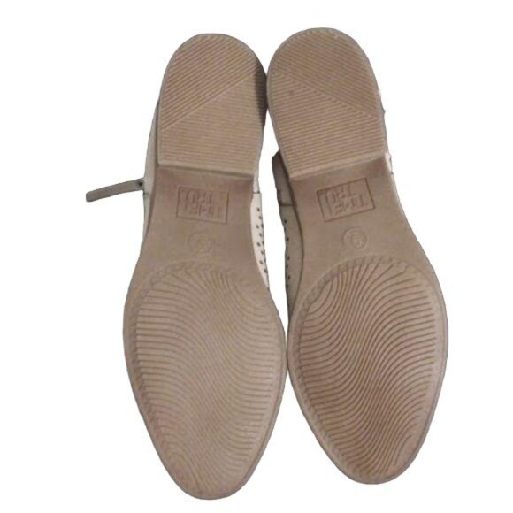 Time And Tru Beige Perforated Micro-Suede Side Zipper Ankle Booties Size 9 - Picture 9 of 9